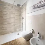 Piazza Della Borsa 3c Tirabora Short Rent Lägenhet *