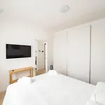 Piazza Della Borsa 3c Tirabora Short Rent Lägenhet Trieste