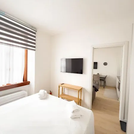 Apartment Piazza Della Borsa 3c Tirabora Short Rent